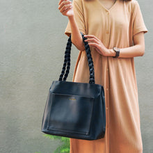 Load image into Gallery viewer, Tas Tote Wanita Silvertote Nathalie CB