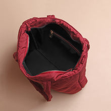 Load image into Gallery viewer, Tas Tote Wanita Silvertote Mia Pillow Maroon
