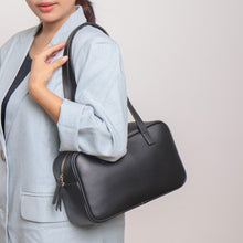 Load image into Gallery viewer, Tas Tote Wanita Silvertote Luna Small
