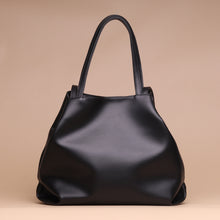 Load image into Gallery viewer, Ivonne Tote Bag Black
