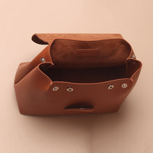 Load image into Gallery viewer, Lisse Handbag Rose Brown
