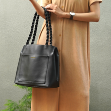 Load image into Gallery viewer, Tas Tote Wanita Silvertote Nathalie Black
